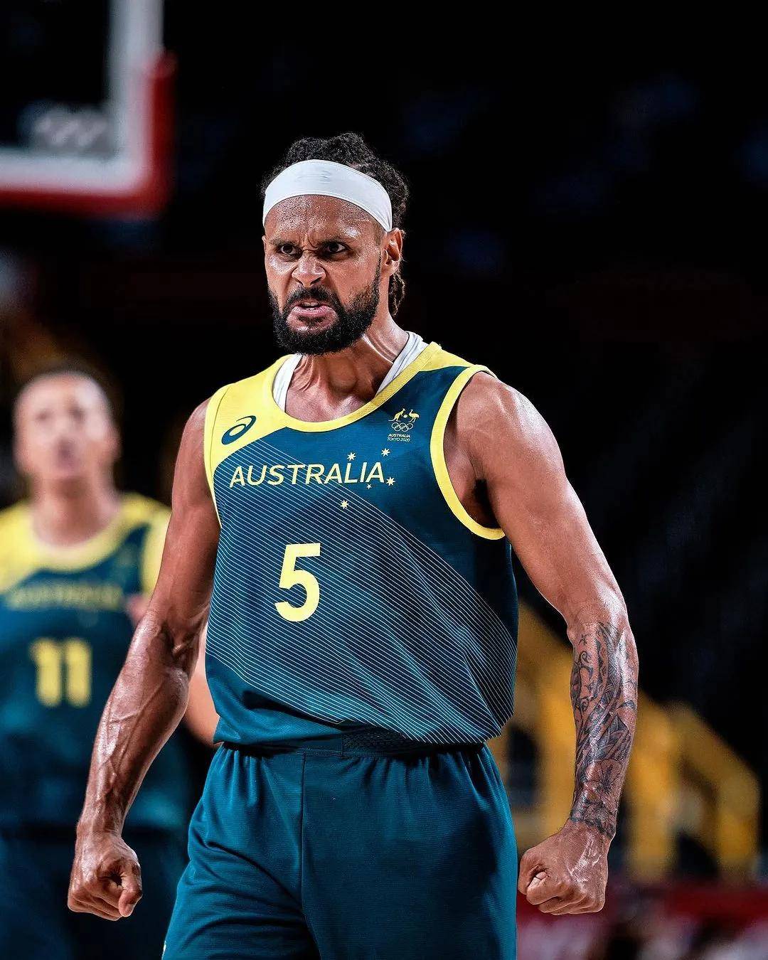 九游官网官方入口东契奇意外战胜澳大利亚队，刷新纪录引爆全场！