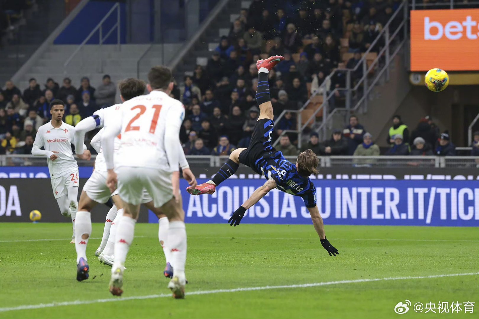 九游官方网站包含Ming连续十场比赛得分超过险胜，塞尔维亚队不断突破！的词条