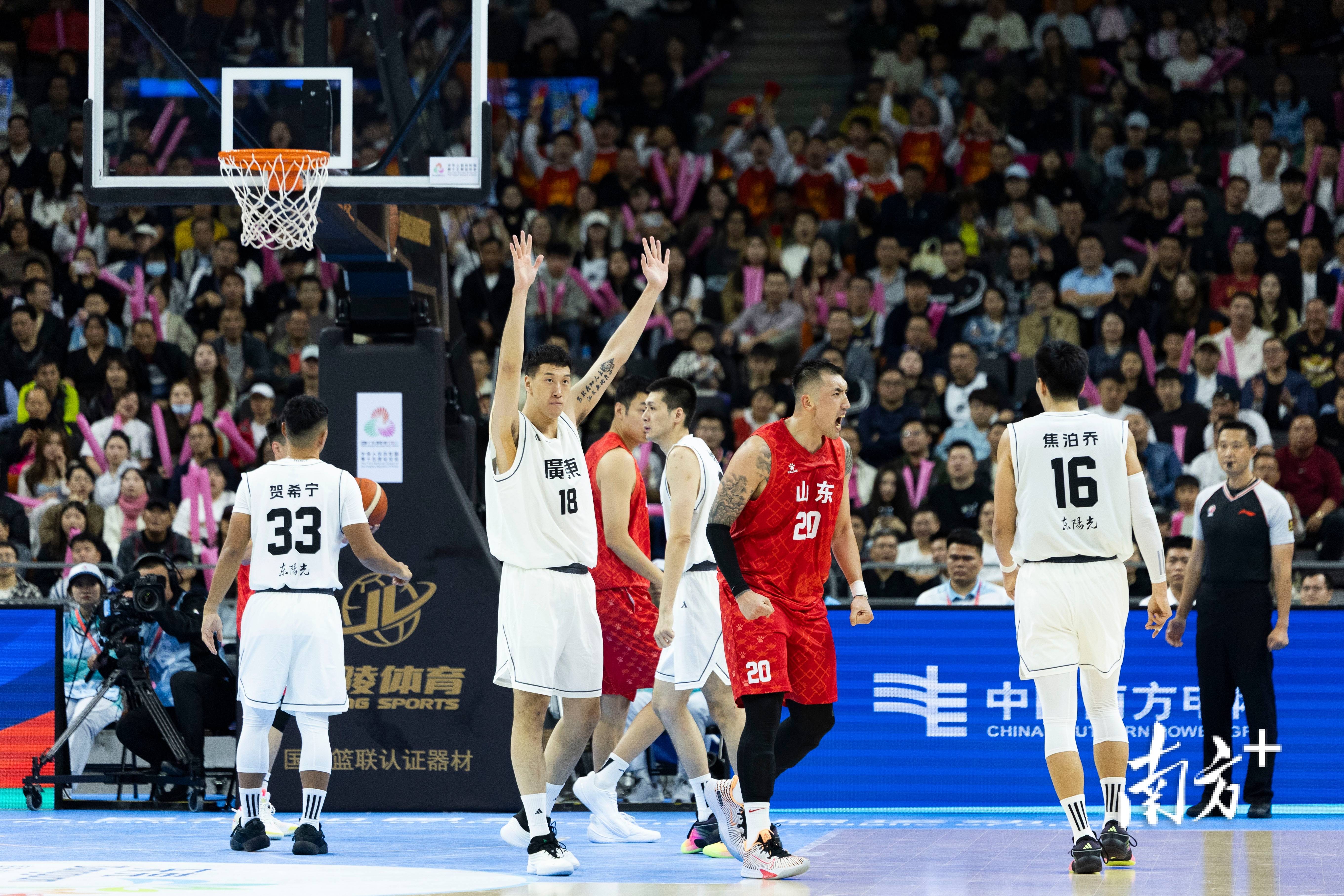 九游官方网站关键时刻山东男篮队长鼓劲：CBA季后赛节点到来，震撼外界，团队化学反应显著的简单介绍